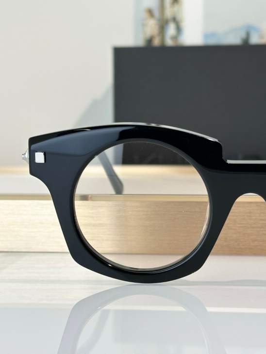 Picture of Kuboraum Sunglasses _SKUfw70683810fw